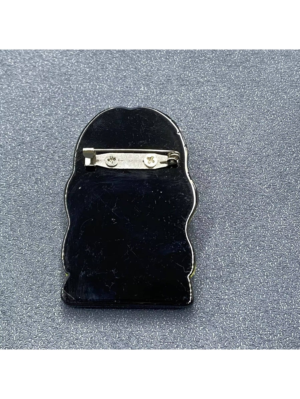 Fashion Girl Acrylic Brooch 🦩 - Picture 3 of 4